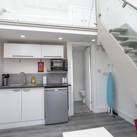 Апартаменты Modern & Stylish Studio In Reading Centre Экстерьер фото