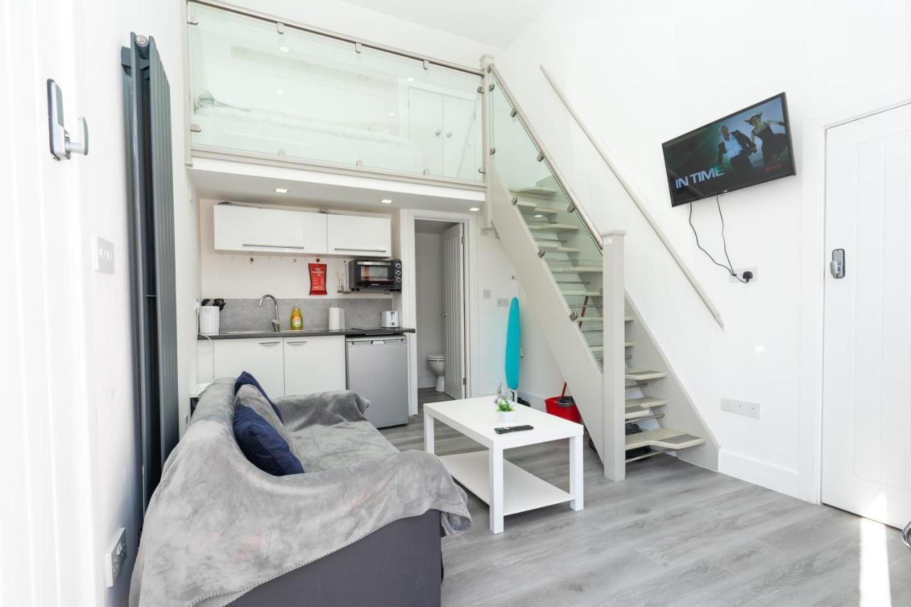 Апартаменты Modern & Stylish Studio In Reading Centre Экстерьер фото