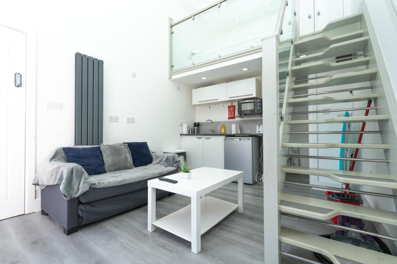 Апартаменты Modern & Stylish Studio In Reading Centre Экстерьер фото