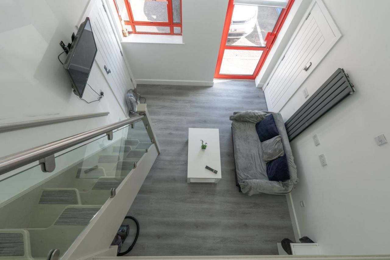 Апартаменты Modern & Stylish Studio In Reading Centre Экстерьер фото
